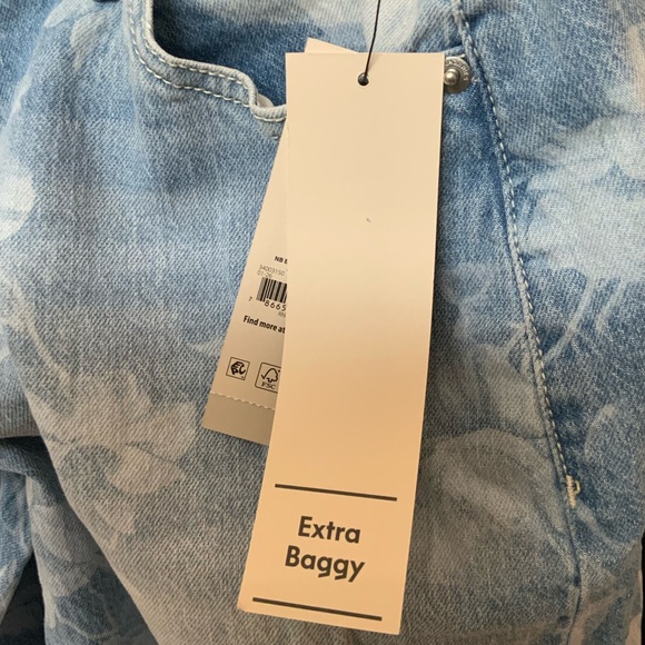 No Boundaries Light Blue Floral Wide-Leg Jeans - Picture 6 of 8